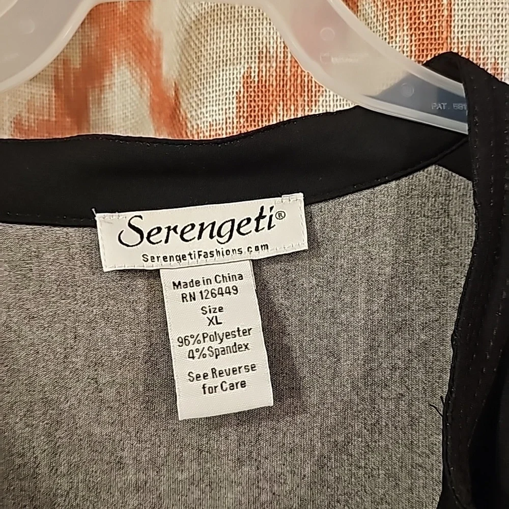 Women's Dress - Picture 4 of 7